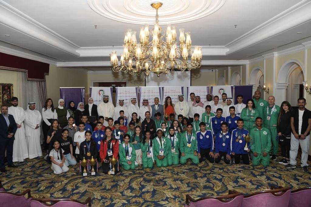 Honoring Ceremony and Shield Exchange at the West Asian Laser Run Cup in&nbsp;Kuwait